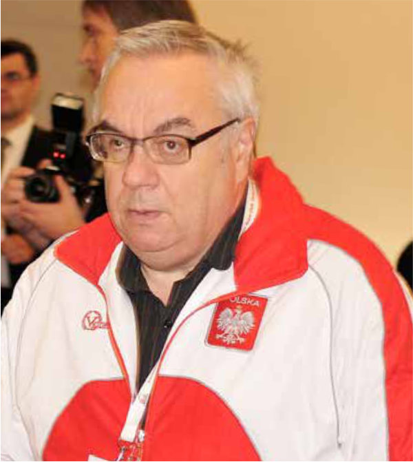Mężczyzna w dresie reprezentacji Polski
