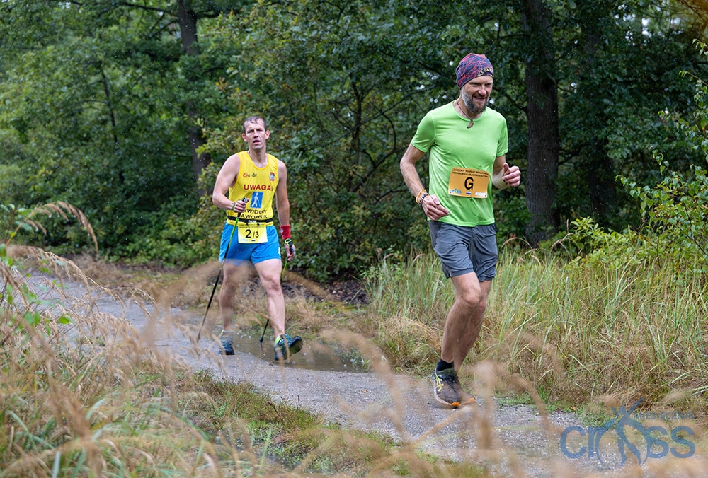 dwie osoby na trasie